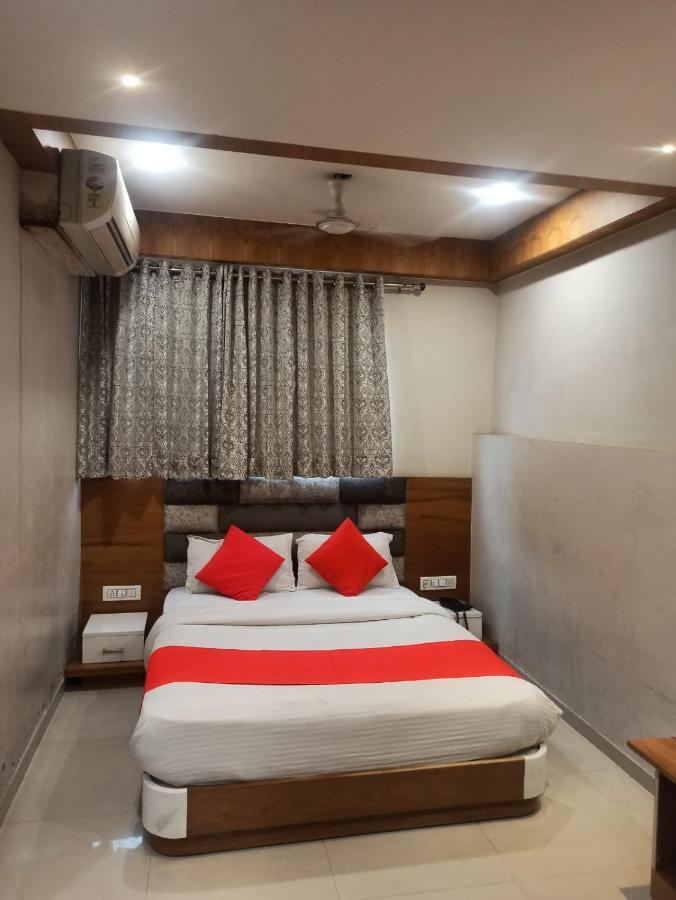 Hotel Madhav Villa Ahmadábád Exteriér fotografie