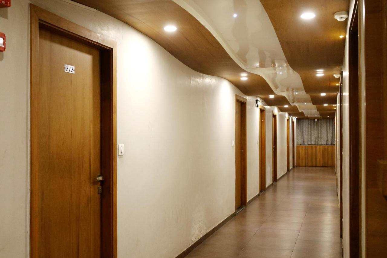 Hotel Madhav Villa Ahmadábád Exteriér fotografie